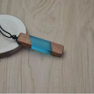 Houten look Hanger Blauw - Steenlook - Ketting 70 cm - Unisex - EmmyRovi