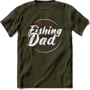 Fishing Dad - Vissen T-Shirt | Roze | Grappig Verjaardag Vis Hobby Cadeau Shirt | Dames - Heren - Unisex | Tshirt Hengelsport Kleding Kado - Leger Groen - M