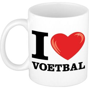 I love voetbal wit met rood hartje koffiemok / beker 300 ml - keramiek - cadeau voor sport / voetbal liefhebber