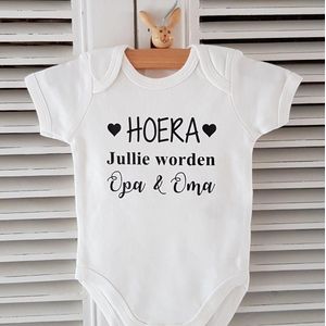 Baby Rompertje met Tekst HOERA! Jullie worden opa en oma | Korte Mouw | Cadeau voor Zwangerschap | Bekendmaking | Aankondiging | Aanstaande