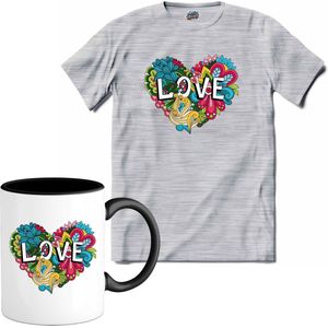 Love With Flowers | Valentijn - Valentijnsdag - Cadeau - Kado - T-Shirt met mok - Unisex - Donker Grijs - Gemêleerd - Maat L