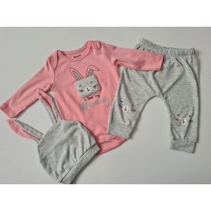 Baby 3 delige set -maat 60/68 - roze - rompertje - broekje muts - kleuren varianten geel - groen - roze maat 62 68 74