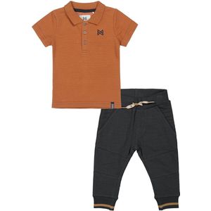 Koko Noko - Dirkje - Kledingset - 2delig - Joggingbroek bruin - Polo Shirt Camel - Maat 86