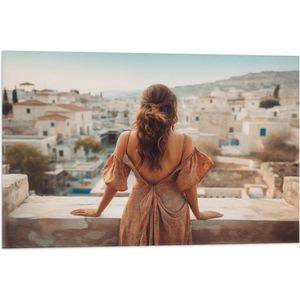 Vlag - Vrouw - Jurk - Balkon - Uitzicht - Griekenland - 75x50 cm Foto op Polyester Vlag