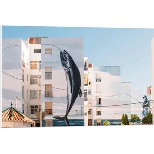 Forex - Vis aan Vishengel Geschilderd over Gebouwen - 90x60cm Foto op Forex