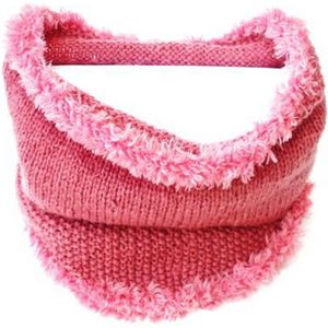 Roze gebreide tunnelsjaal. Handgemaakte roze wollen damessjaal, handgebreide roze colsjaal, gebreide roze halswarmer, pluizige rand, bandana