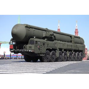 Trumpeter | 01082 | 15U175 TEL of RS-12M1 Topol-M | 1:35