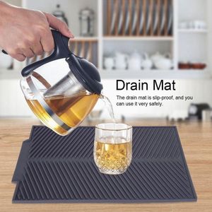 Grote siliconen rechthoekige afvoermat voor keukenwerkblad - servies droogpad - wastafel mat - vaatwasmachinebestendig - hittebestendig - antislip - grijs - 40 x 24 cm. .