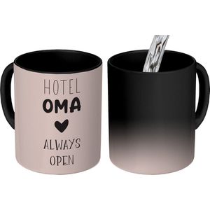 Magische Mok - Foto op Warmte Mokken - Koffiemok - Spreuken - Quotes Hotel Oma Always Open - Moederdag - Oma cadeau - Grootmoeder - Roze - Magic Mok - Beker - 350 ML - Theemok - Mok met tekst