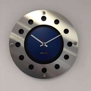 WANDKLOK MECANICA FULL BLACK WITH BLUE COLOR SMALL INNER CIRCLE RED POINTER MODERN DUTCH DESIGN HANDGEMAAKT 40 cm