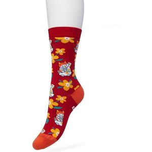 Bonnie Doon Dames Sokken met Japanse Print maat 36/42 Rood - Thema Sokken - Kersenbloesem - Kat - Cadeau Sokken - Word je Happy en vrolijk van - Zacht Katoen met Gladde Teennaad - Comfortabel - Perfect Cadeau - Chili Pepper - BT991125.178