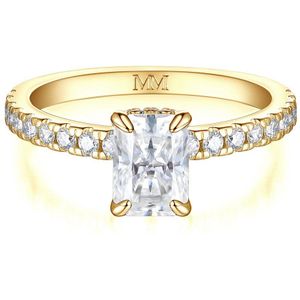 Astra - 14k Geelgouden Radiant Moissanite Ring met Pavé Zijstenen & Hidden Halo - 0.7 karaat