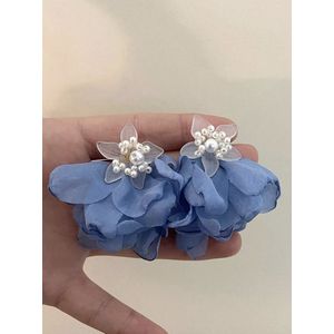 Bloemen oorbellen - blauw - chique - parels