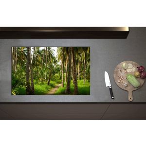 Inductieplaat Beschermer - Bospad in Bos van Hoge Palmbomen met Groen Gras - 80x50 cm - 2 mm Dik - Inductie Beschermer - Bescherming Inductiekookplaat - Kookplaat Beschermer van Wit Vinyl