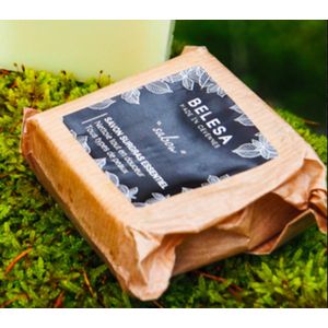 3 stukken Belesa 100% natuurlijke zeep, op basis van amandelolie en lavendel uit de Provence. Geproduceerd met respect voor de natuur van de beste natuurlijke ingrediënten uit de Franse Cevennes, anti allergisch en een weldaad voor je huid.