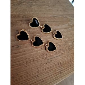 By_Evelien Love heart oorbellen - Hartjes Oorbellen - Zwart - Goud - Hangers - Statement - Valentijn - Moederdag - Bruiloft oorbellen