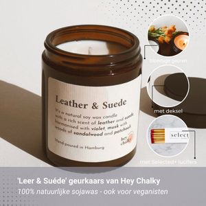 Geurkaars 'Leer & Suéde' - Vegan en natuurlijke geurkaars - geurkaars in glas - merk Hey Chalky - met Selected+ lucifers