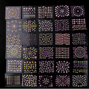 GUAPÀ® Nail Art Stickers 30 vellen | Zelfklevende Nagelstickers & Nageldecoratie | Diverse Vormen | Nail Art Bloemen | Nail Art Hartjes | Nagel Sjablonen