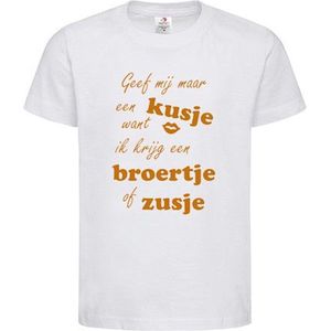 Shirt Aankondiging zwangerschap Geef mij een kusje want ik krijg een broertje of zusje | korte mouw | Wit/tan | maat 134/140 zwangerschap aankondiging bekendmaking