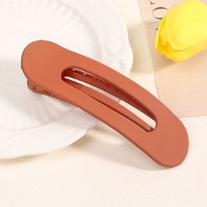 Eenvoudige frosted grote eend mond clip candy kleur een woord op de achterkant van het hoofd schijfvormige pony kapsel kap, 2 stuks oranje-rood