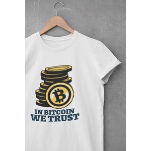 Shirt - In bitcoin we trust - Wurban Wear | Grappig shirt | Leuk cadeau | Unisex tshirt | Crypto shirt | Bitcoin | I HODL shirt | Wit
