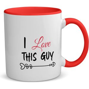 Akyol - i love this guy koffiemok - theemok - rood - Liefde - iemand die liefde wilt geven aan een ander - valentijnsdag - cadeau voor vriend(je) - verjaardagscadeau - kado - geschenk - gift - verrassing - valentijnscadeautje - 350 ML inhoud