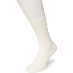 Bonnie Doon Katoenen Comfort Sok Off White Dames maat 39/42 - Speciale Breitechniek in Boord - Knelt niet - Katoen en Lycra - Maximaal Draagcomfort - Zakt niet af - Gladde Teennaad - Voor Gevoelige Voeten en Benen - Crème - Ivory - BE121401.250