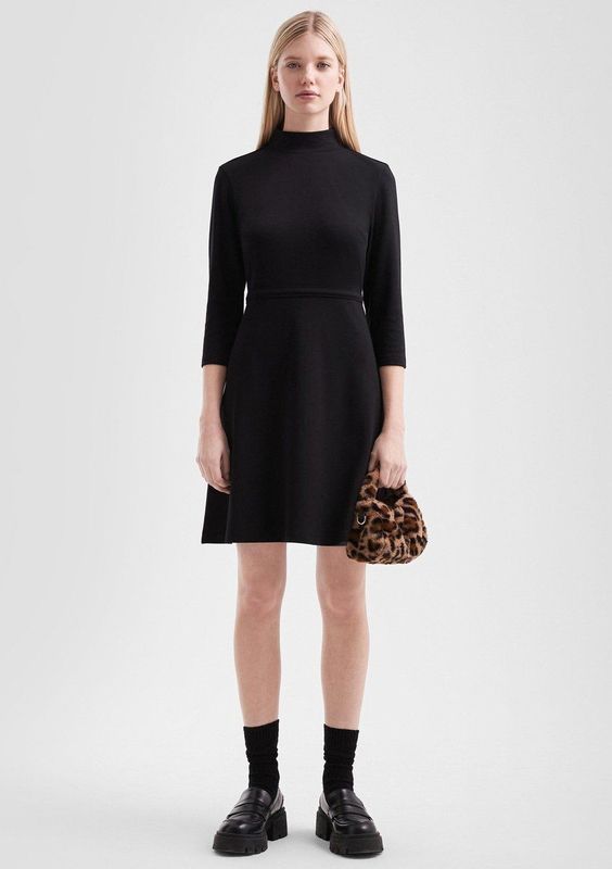 QS - Jurk - Zwart - Jersey - Getailleerd Model - Korte Lengte