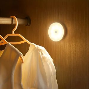 Traploos Dimbaar Nachtlicht, - 3 stuks - USB Oplaadbare Energiebesparende Slaapkamerlamp, Met Magnetische Dubbelzijdige Plakband, Voor Kledingkast, Trap, Noodverlichting campers tuinhuisjes enz