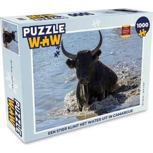 Puzzel Een stier klimt het water uit in Camargue - Legpuzzel - Puzzel 1000 stukjes volwassenen