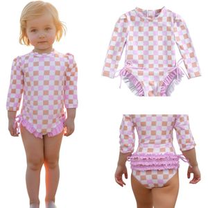 Joya Kids® Badpak Lange Mouw Lila, Roze en Wit Geblokt met Ruches en Strikjes Meisjes | Zwempak met ruches UV Badpak Lila en Roze | Zwempak Lange Mouw UV Bescherming Blokjes | Meisje Bikini Zomer | Kinderbadpak Peuter | Maat 0-3 Maanden