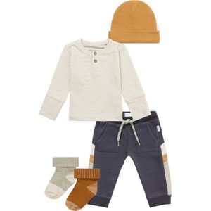 Noppies - Kledingset - 5DELIG - Broek Maury India Ink - Shirt Miami Oatmeal - Beanie Mebane Apple Cinnamon - 2 Paar sokjes Maxton - Maat 80