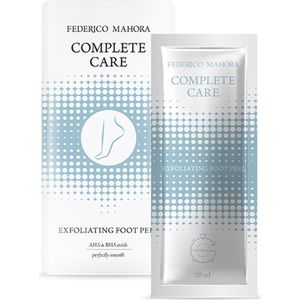 EXFOLIATING FOOT PEEL COMPLETE CARE + MOISTURIZING FOOT MASK COMPLETE CARE