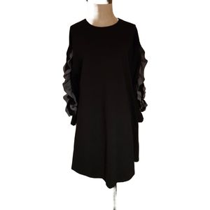 Dames jurk met roezel mouw zwart One size 38/42