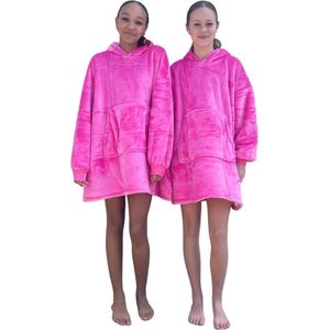 Hoodie deken kind - Fleece kinder poncho - plaid met mouwen en capuchon voor kinderen - oversized hoodie kind - fleece deken met mouwen – hoodie blanket - hoodie plaid voor kinderen - TV deken – zacht & warm - roze - 134 t/m 164