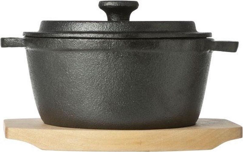 Cosy&Trendy Stoofpotje gietijzer 13,5 cm op houten plankje
