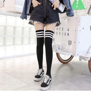 3 paar overknee-kousen, gestreepte sportsokken, college cheerleader-kostuum, katoenen kousen overknees met 3 strepen, voor dames, meisjes en kinderen - Zwart met witte strepen
