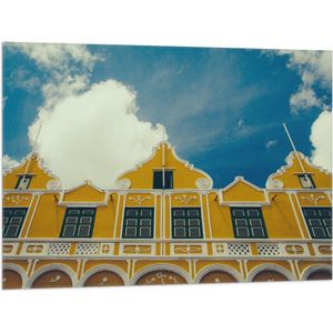 WallClassics - Vlag - Geel Gebouw - Curacao - 100x75 cm Foto op Polyester Vlag
