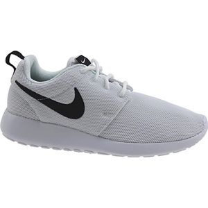 Nike Roshe One  Sneakers - Maat 40.5 - Vrouwen - wit/zwart