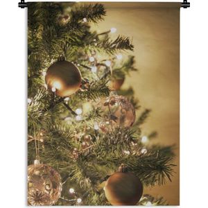 Wandkleed Kerst - Een kerstboom met kleurrijke kerstballen Wandkleed katoen 120x160 cm - Wandtapijt met foto XXL / Groot formaat!