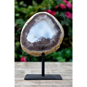 Edelsteen Agaat met Chalcedoon op Standaard # 28