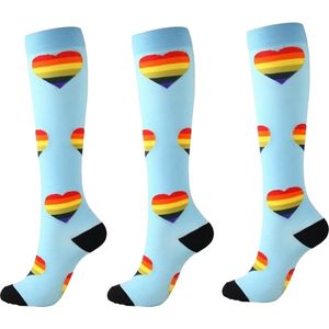 3Pack Compressiesokken Dames Pride Regenboog Vlag Hartjes- Zorg - Compressiekousen - S - M - 15-20 mmHg. 30 cm - Pride - Gay - LGBTQ Vlag - Regenboog - Rainbow