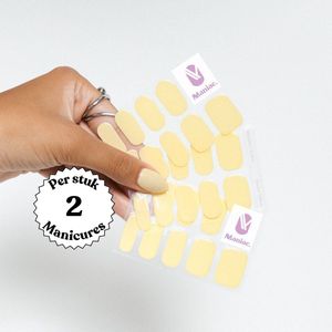 Maniac Nails Gellak Stickers – Butter Yellow – 28 stickers voor 2 manicures – 14+ dagen zonder chippen – Uitharden met UV-lamp – Licht Gele Gel Nagelstickers – Gel Nail Wraps