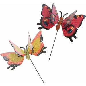 2x stuks Metalen deco vlinders rood en geel van 11 x 70 cm op tuinstekers - Dieren decoratie tuin beeldjes/beelden