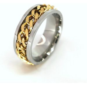 Stoer RVS ring maat 23 met los schakel goudkleur ketting in midden in die je mee kan draaien(ook wel stress ring genoemd). Ring is zowel geschikt voor dame of heer ook mooi als duim ring.