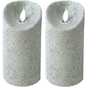 Gerim LED kaars/stompkaars - 2x stuks - zilver - H15 cm - met glitters