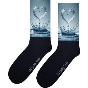 Hart - Opkikker - Grappige sokken - Valentijn cadeau - Verjaardagscadeau - Leuk cadeau - Sint cadeau - Leuke sokken - Vrolijke sokken - Cadeautje - Grappig cadeau - Kerst Sokken - Vaderdag - Moederdag - Kerstcadeau - Water druppel - Maat 37-44