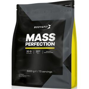 Body & Fit Mass Perfection - Mass Gainer Cookies & Cream - Weight Gainer - 4400 gram (73 Shakes)