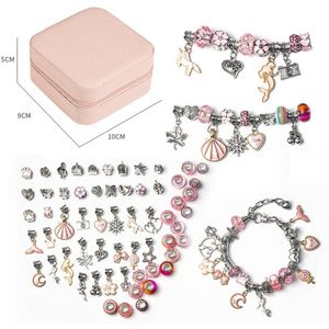 Xd Xtreme - DIY armbanden set 66 delig roze - met sieraden opberg box - kralen en bedels - creativiteit en motoriek - ideaal cadeau voor feestdagen - Sinterklaas - Kerst - Xd Xtreme