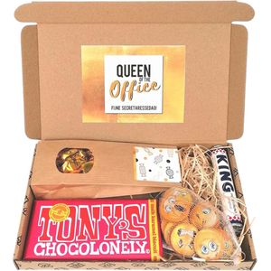 Secretaressedag cadeau - cadeautje secretaresse - brievenbus cadeau chocolade - Queen of the office / Fijne secretaressedag!